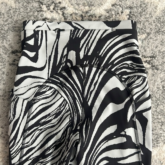 Lululemon Swift Speed High Rise Leggings 28” - Picture 9 of 12